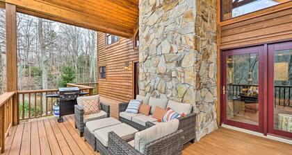 Game Room & Fire Pit: Spacious Elk Park Lodge!