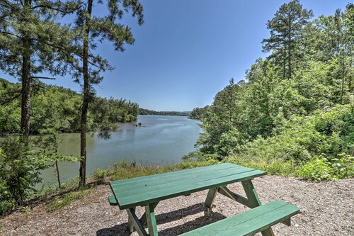 Ouachita River Cabin: Royal Haven w/ Dock!