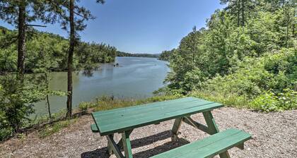 Ouachita River Cabin: Royal Haven w/ Dock!