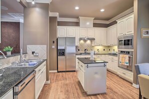 House (4 Bedrooms) | Interior - Spacious Home w/ Patio: 5 Mi to Memorial Park (Houston)