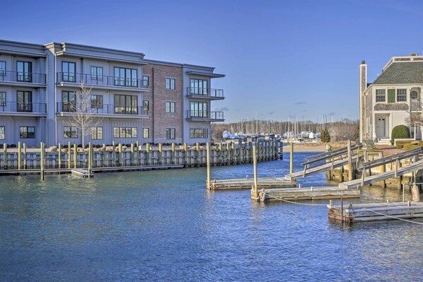 Apartment (1 Bedroom) | Interior - Quaint DT Greenport Apt - 2 Mi to Shelter Island! (Greenport)