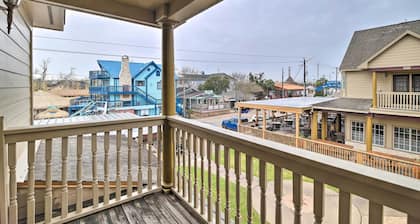 Apt w/ Balconies - Steps to Kemah Boardwalk!