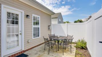 Apartment (1 Bedroom) | Interior