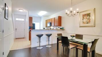 Apartment (1 Bedroom) | Interior