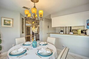 Interior - Family-friendly Rowlett Home ~ 23 Mi to Dallas (Rowlett)