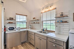 Apartment (0 Bedroom) | Interior