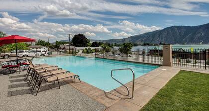 Marvelous Manson Condo, Steps to Lake Chelan Beach