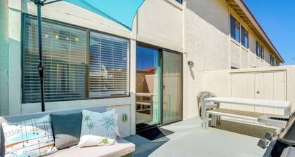 Palm Springs Abode w/ Pool Access, Near Golfing