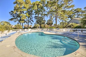 Apartment (0 Bedroom) | Interior - 4 Mi to Cherry Grove Beach: Studio w/ Pool! (Little River)