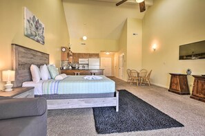 Apartment (0 Bedroom) | Interior - 4 Mi to Cherry Grove Beach: Studio w/ Pool! (Little River)