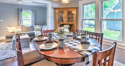 Bright Parma Home w/ Outdoor Space < 10 Mi to Dtwn