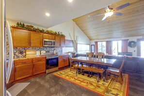 Interior - Ski, Soak & Explore! Granby Getaway w/ Mtn Views (Granby)