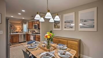 House (3 Bedrooms) | Interior