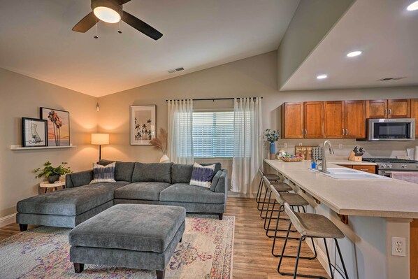 House (3 Bedrooms) | Interior