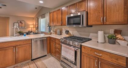 Family-friendly Home, 6 Mi to Riverwalk Plaza