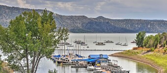 เคบินที่เงียบสงบ ปาโกซา สปริงส์: วิวทะเลสาบและภูเขา!