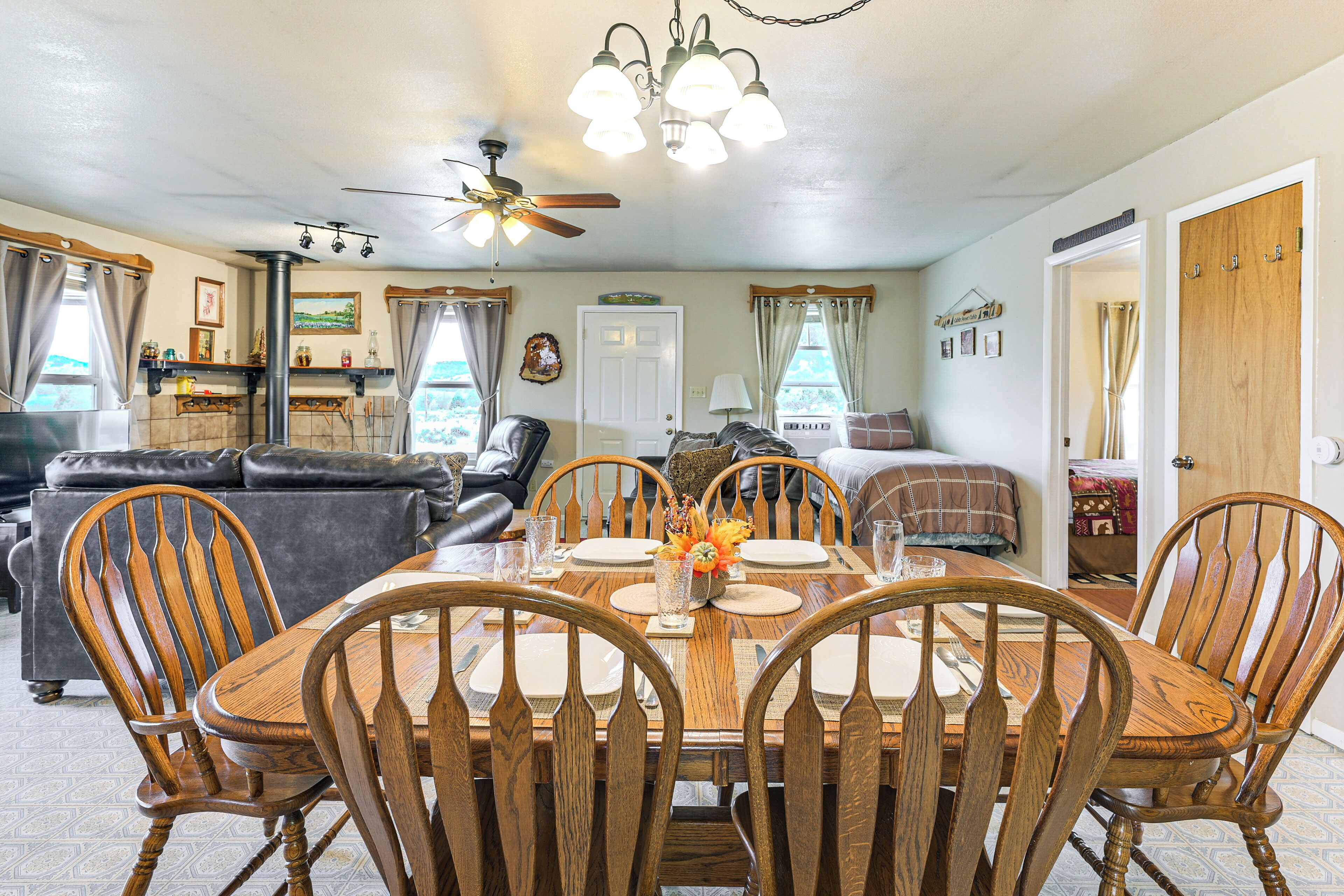 House (2 Bedrooms) | Interior