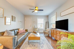 Interior - Furnished Patio + Yard: Denver Bungalow! (Denver)