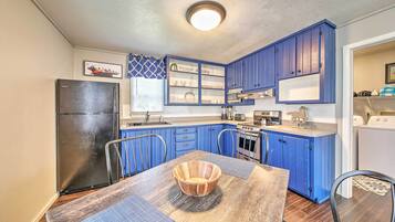 Cottage (2 Bedrooms) | Interior