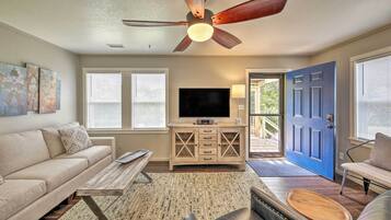 Cottage (2 Bedrooms) | Interior