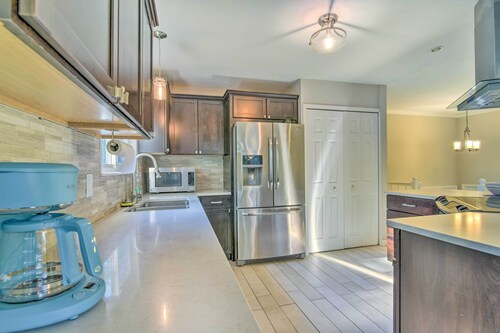 Pet-friendly Michigan Home: 5 Mi to State Park!