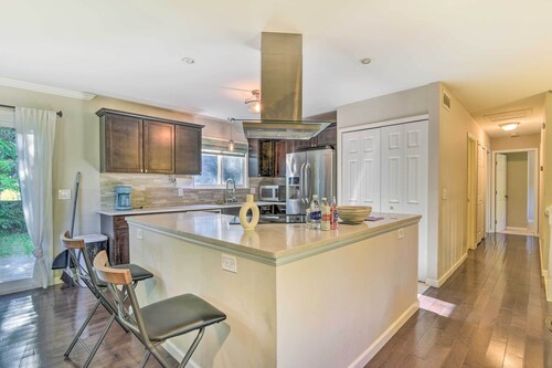 Pet-friendly Michigan Home: 5 Mi to State Park!