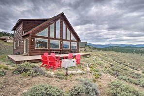 Interior - Breathtaking Views: Twin Lakes Retreat w/ Deck (Twin Lakes)