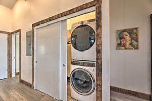 Cottage (2 Bedrooms) | Interior