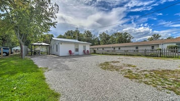 Cottage (2 Bedrooms) | Interior