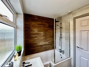 Family Townhome | Bathroom - Daubney House (Cleethorpes)