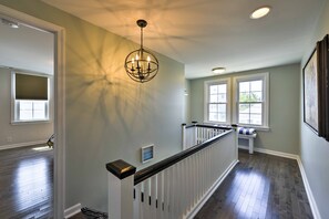 Interior - Charming Wildwood Hideaway w/ Private Pool & Deck! (Wildwood)