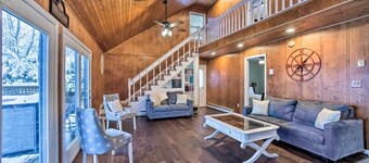 Cozy Retreat w/ Hot Tub, on Sleepy Hollow Lake!