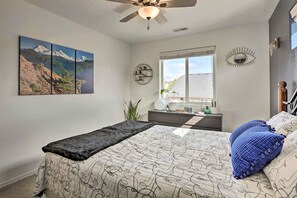 House (3 Bedrooms) | Interior - Oregon Home ~ 17 Mi to The Last Blockbuster! (Redmond)