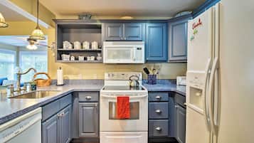 Rumah (2 Bedrooms) | Interior