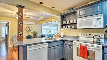 House (2 Bedrooms) | Bahagian dalam