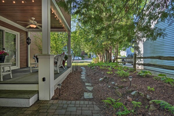 House (2 Bedrooms) | Interior - Downtown Charlevoix Duplex 1/2 Mi to Lake Michigan (Charlevoix)