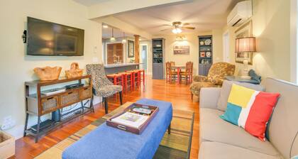 Downtown Charlevoix Duplex 1/2 Mi to Lake Michigan