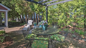 Rumah (2 Bedrooms) | Interior