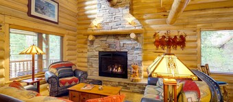 Exquisite Mccall Log Cabin - Walk to Payette Lake!