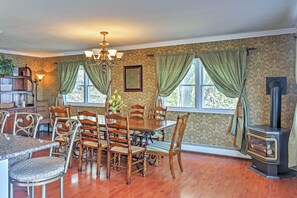 House (4 Bedrooms) | Interior