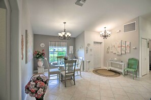 House (2 Bedrooms) | Interior