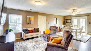 House (3 Bedrooms) | Front of property