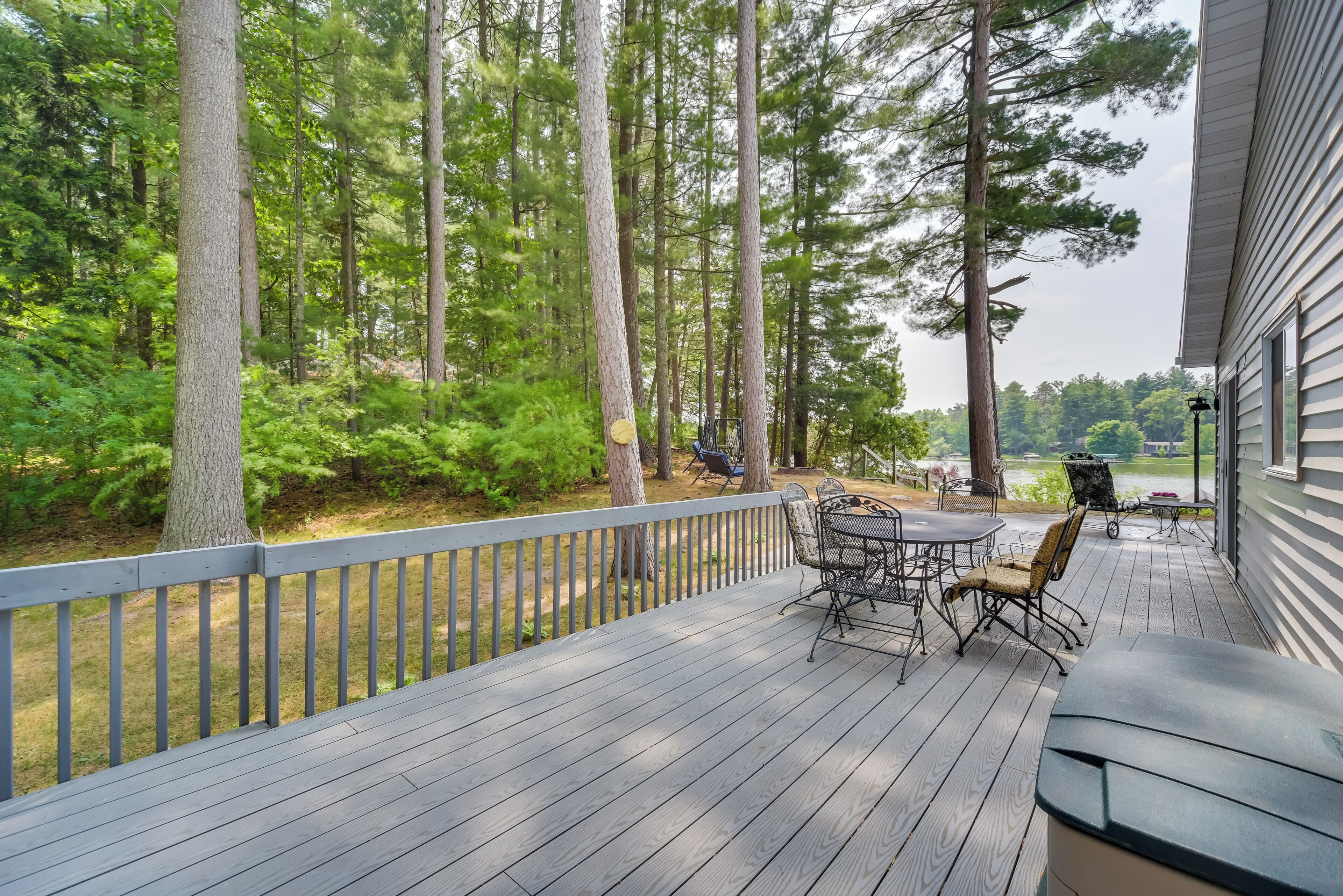 House (5 Bedrooms) | Interior