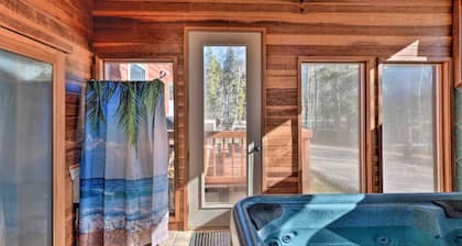 Charming Leadville Retreat w/ Private Hot Tub