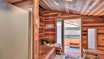 ํ์ฐ์ค (4 Bedrooms) | ๋ด๋ถ