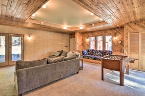 Interior - Charming Leadville Retreat w/ Private Hot Tub (Leadville)