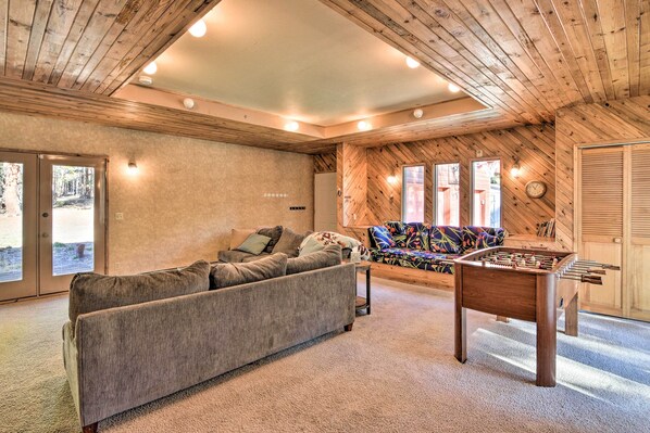 Interior - Charming Leadville Retreat w/ Private Hot Tub (Leadville)