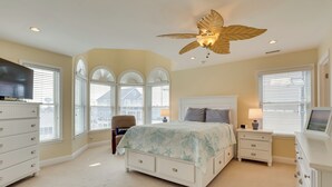 Unclassified image, 5 of 38, button - Coastal Home - 4 Mi to Atlantic City (Brigantine)