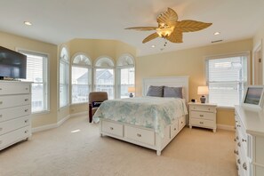 5 bedrooms, laptop workspace, iron/ironing board, free cots/infant beds - Coastal Home - 4 Mi to Atlantic City (Brigantine)