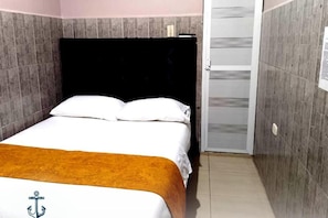 Free WiFi, bed sheets